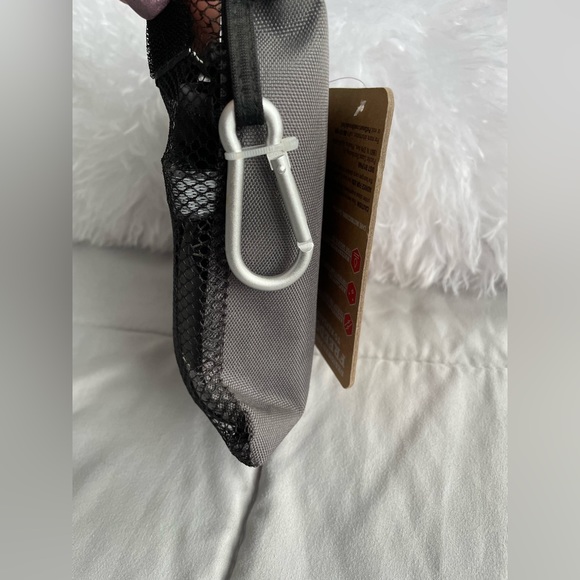 NWT Arcadia Trail Cold Weather Dog Boots Size Medium - Picture 10 of 14